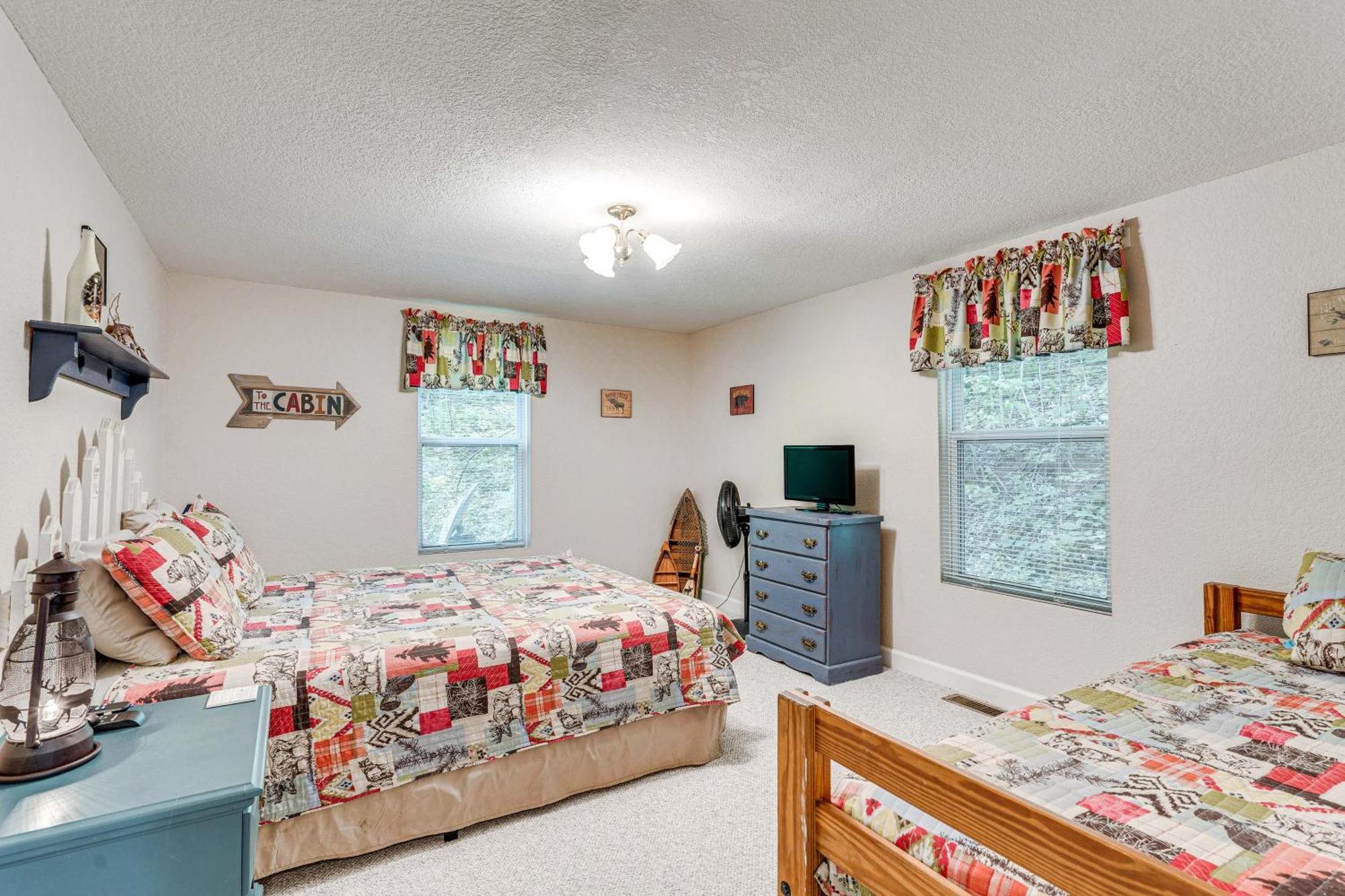 Secluded Cabin With Porch - 7 Miles To Lake Chatuge! Hayesville Exteriér fotografie