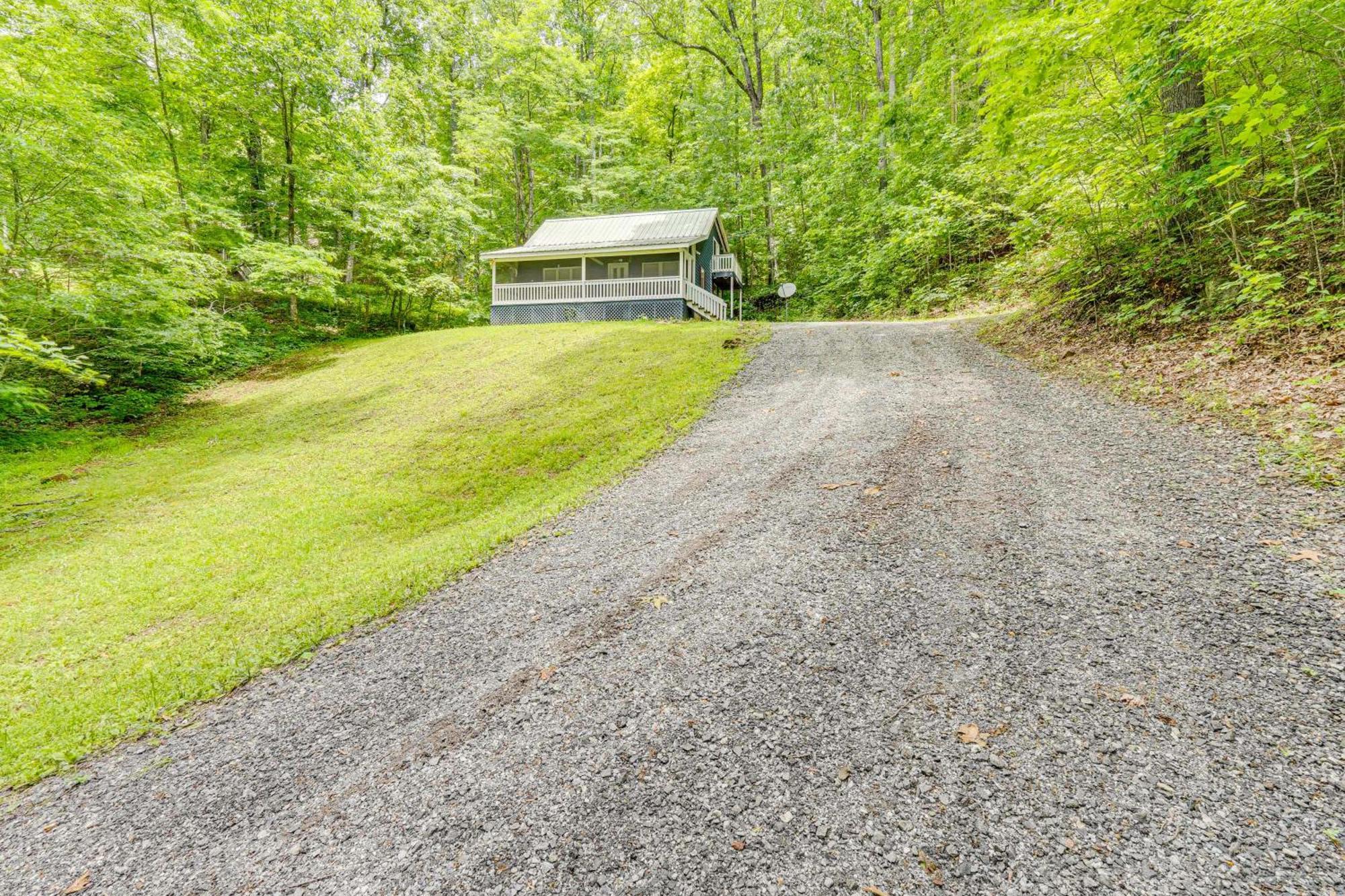 Secluded Cabin With Porch - 7 Miles To Lake Chatuge! Hayesville Exteriér fotografie